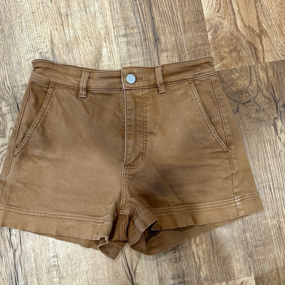 Everlane Tan High Waist Shorts Versatile Summer Essential
